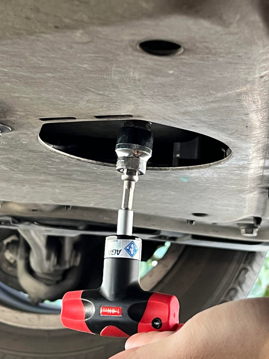 The AGA Clean Oil Torque Wrench is pre-set to a torque of 1.8Nm, the exact value recommended for tightening the sealing cap of the AGA Clean Oil Drain Plug. It is supplied with an extended driver and 19mm socket as part of the kit. This T-style handle is highly recommended.