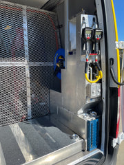 The Full-Size Mobile Van Oil System has several components, including four 10g tanks for new oil, providing a total storage capacity of 40g. Additionally, a 35g oil waste tank is used to dispose of used oil properly.